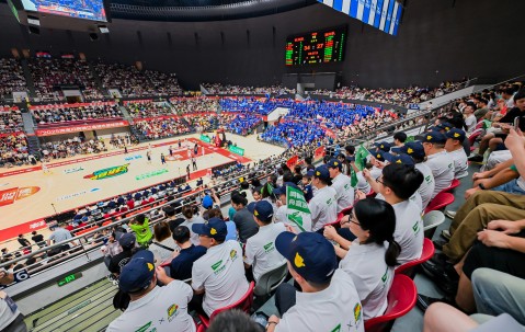 九游体育入口-包含赛地聚焦：CBA季后赛今夜热度飙升，浙江稠州刷新队史纪录，话题不断，身体对抗强度拉满的词条